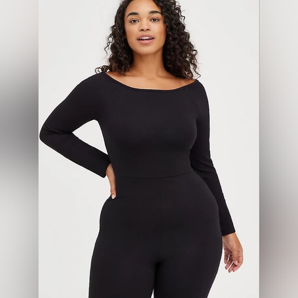 Torrid Premium Long Sleeve Catsuit, size 4, black - Picture 2 of 4